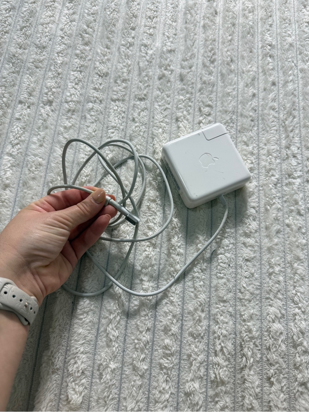 Apple 85W MagSafe Power Adapter A1343 18.5V 4.6A White for MacBook Pro